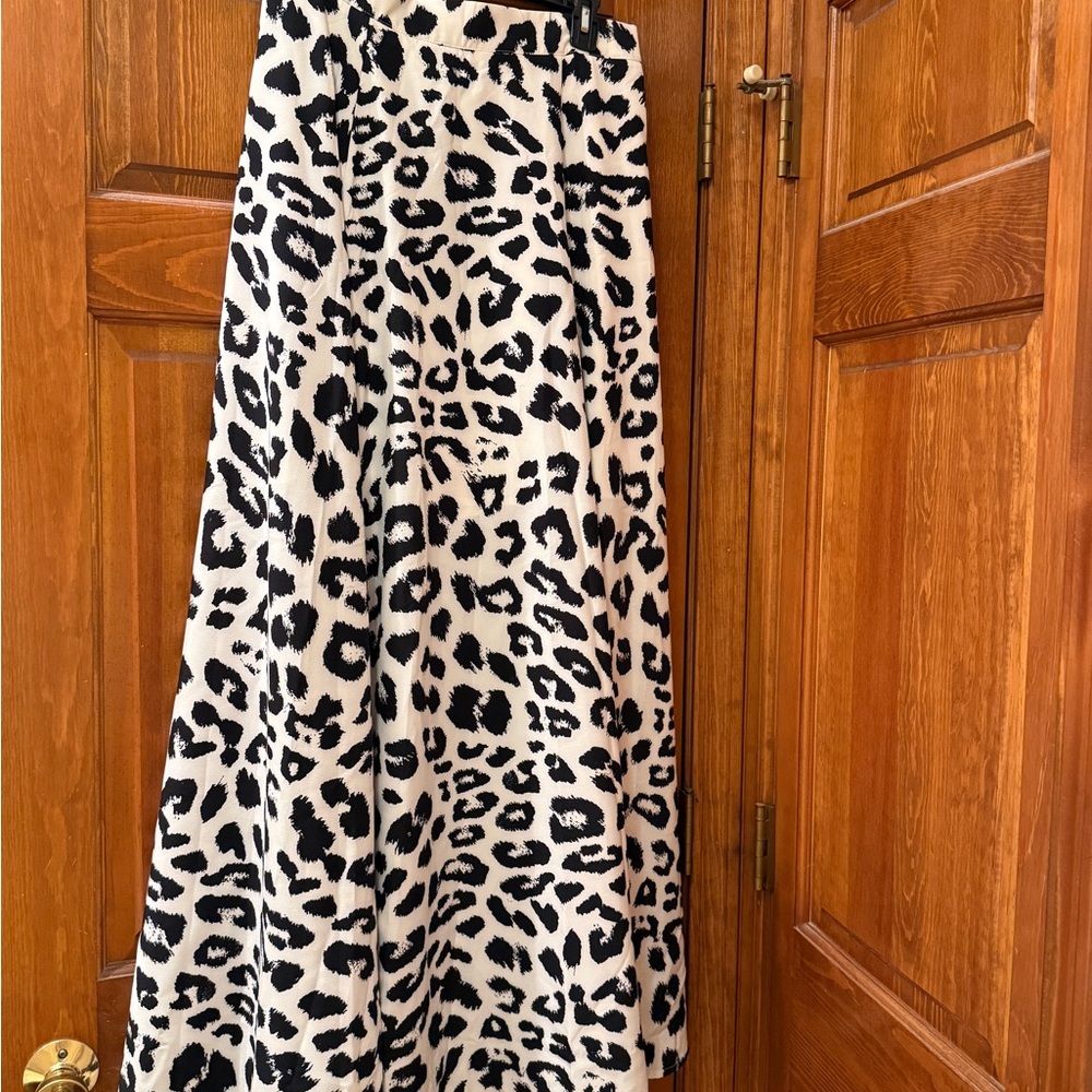 NWT Wide Leg Cheetah Print Pants Large